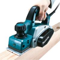  RABOT 620W 82MM MAKITA 